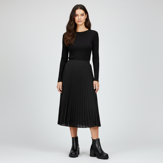 Women's Chelsea ankle boots in black