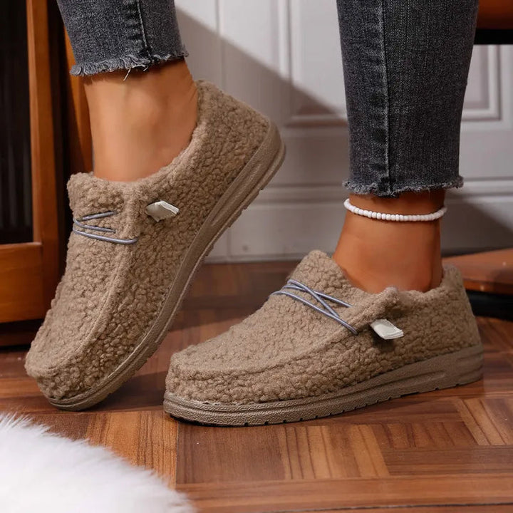 Women’s Cozy Slip-On Slippers - Warm Indoor Outdoor Comfort Shoes